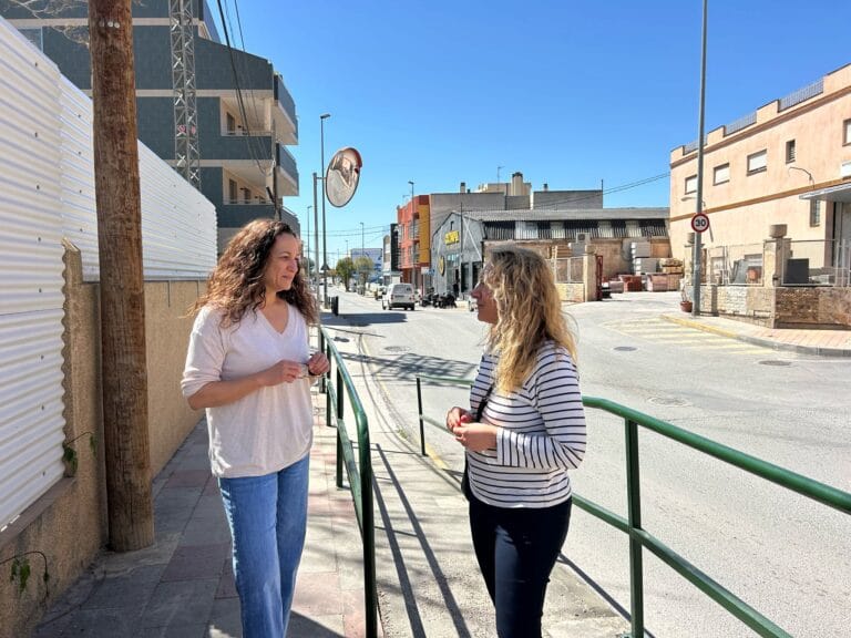 El PSOE exige la reforma urgente del Camino Viejo del Puerto ante el abandono del Gobierno regional