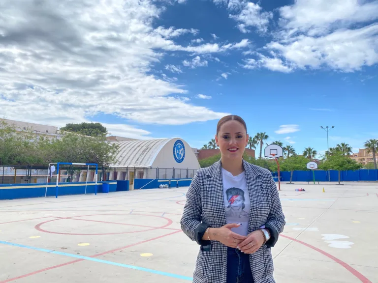 El PSOE de Lorca exige activar de inmediato el plan de climatización y sombra en los colegios