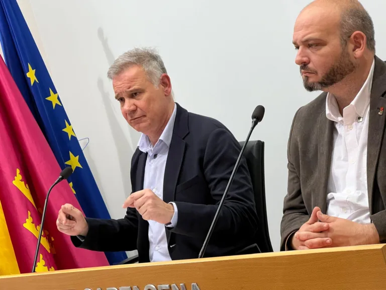 El PSOE acusa a Noelia Arroyo de llevar a Cartagena al borde de la quiebra con un gasto descontrolado y sin inversiones