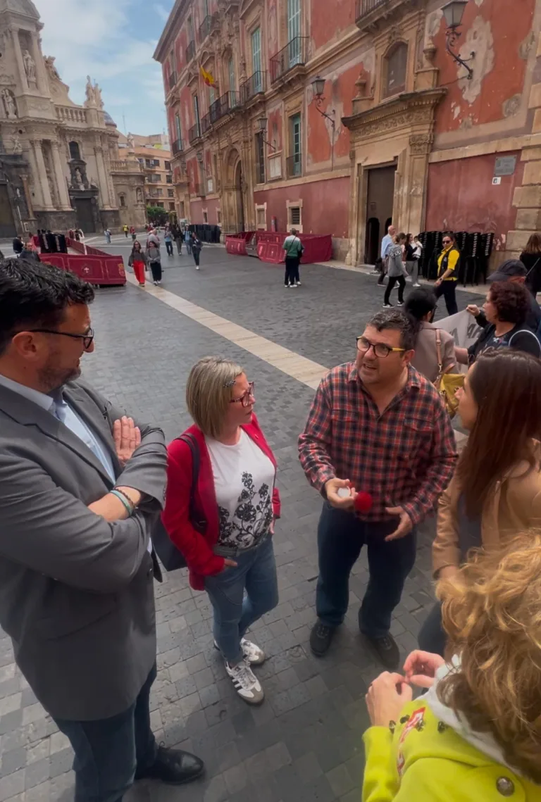 El PSOE alerta del colapso de los Servicios Sociales en Murcia por la “inacción total” del Gobierno de Ballesta