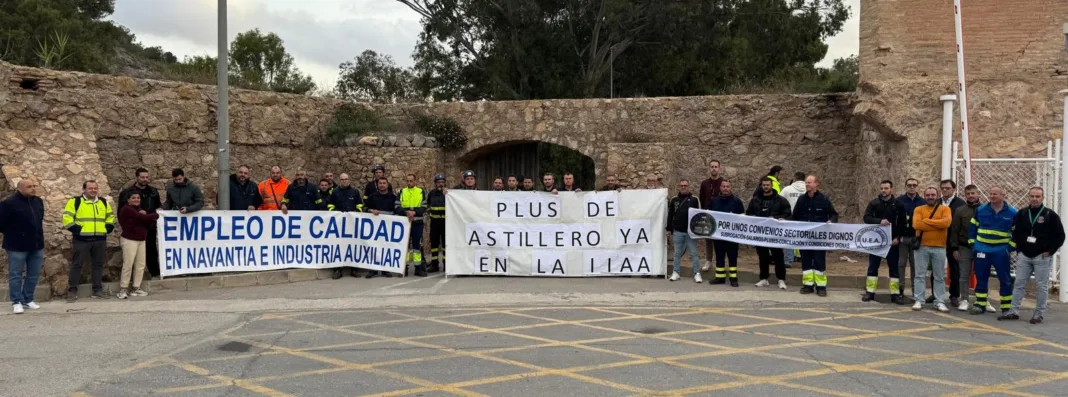concentracion navantia dia 30 Trabajadores de las empresas auxiliares de Cartagena se movilizan por segunda semana para exigir mejoras laborales