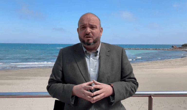 El PSOE acusa al Gobierno de Arroyo de dejar a Cartagena sin chiringuitos en Semana Santa por “negligencia”