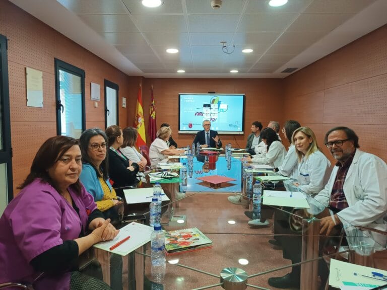 La Consejería de Salud accede a reforzar plantilla y mejorar recursos en el Área III tras la presión sindical