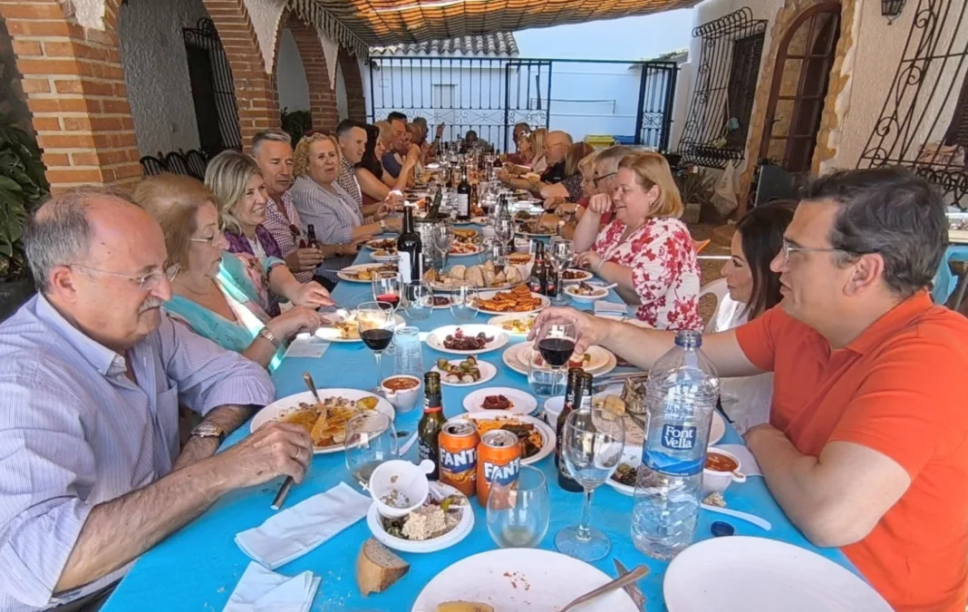 El Grupo Icue celebra su tercer aniversario reuniendo a tres almirantes en Cartagena