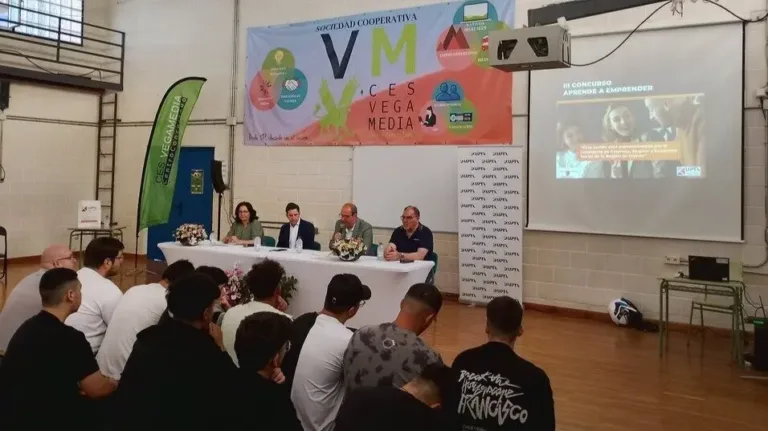 El proyecto SECURITY BLIND gana el concurso juvenil “Aprende a Emprender” con una innovadora solución para personas con discapacidad visual