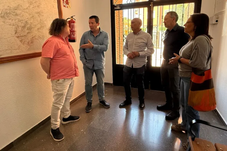 Mula refuerza empleo, formación, deporte y servicios en una semana de avances sociales y educativos