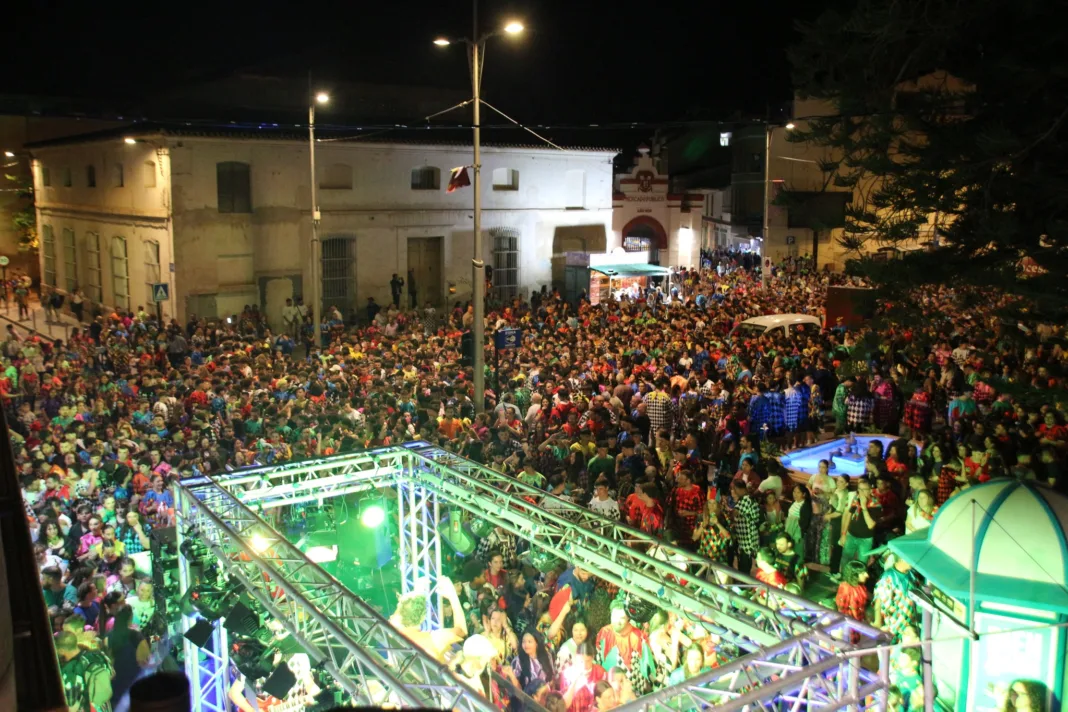 Miles de personas celebran Los Mayos 2025 en Alhama de Murcia con un fin de semana repleto de música, tradición y orgullo vecinal Miles de personas celebran Los Mayos 2025 en Alhama de Murcia con un fin de semana repleto de música, tradición y orgullo vecinal