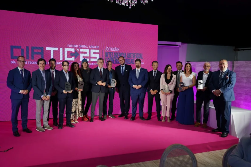 La Región de Murcia celebra el talento digital con los premios DIATIC25 por el Día Mundial de Internet La Región de Murcia celebra el talento digital con los premios DIATIC25 por el Día Mundial de Internet
