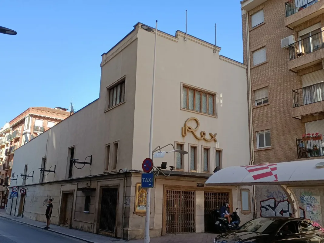 Cine Rex Murcia - Huermur El cine Rex entra en la Lista Roja del Patrimonio ante el riesgo de desaparición por los planes del Ayuntamiento