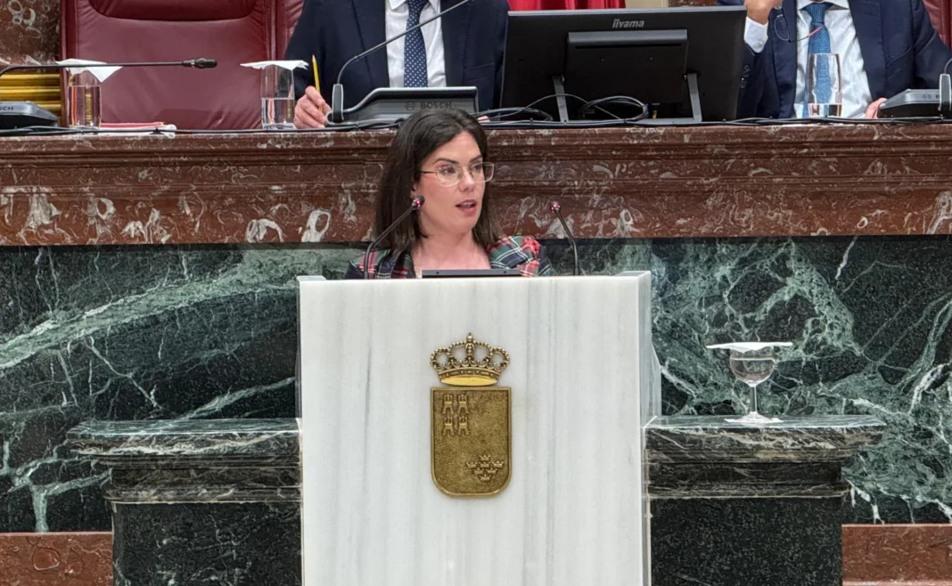 FOTO_ToñiAbenza PSOE denuncia que PP y Vox bloquean la incorporación de trabajadores sociales en los centros educativos de la Región