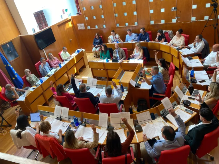 PP y VOX tumban en Lorca una moción en apoyo al colectivo LGTBIQ+ presentada por el PSOE