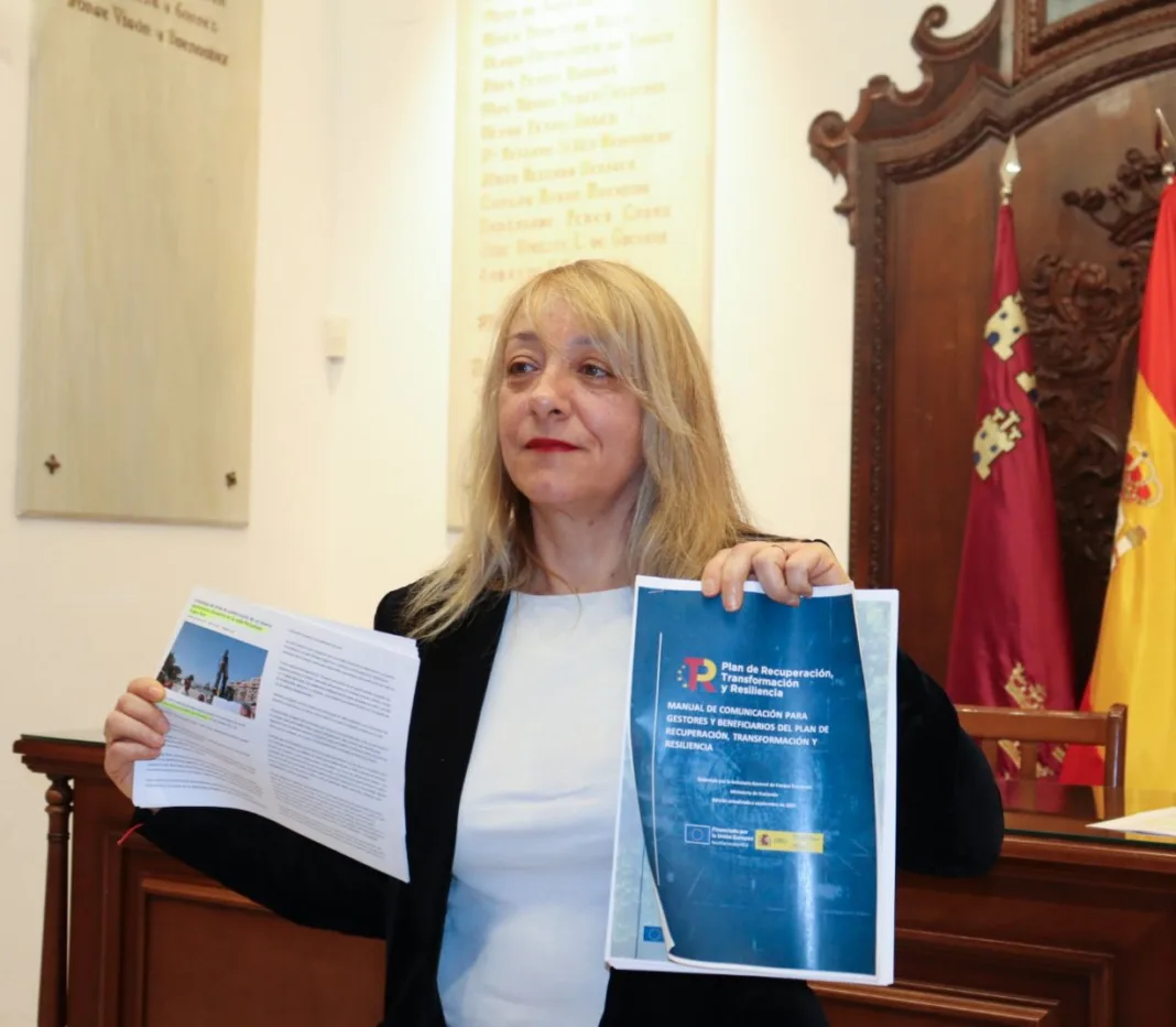 Imagen RdP Nines Mazuecos El PSOE acusa a Fulgencio Gil de ocultar el origen estatal de fondos europeos en una actuación de la Zona de Bajas Emisiones