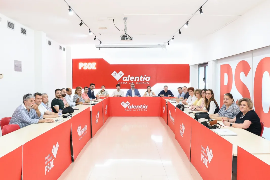 El PSOE de Murcia inicia su renovación interna con el objetivo de construir una alternativa sólida al PP El PSOE de Murcia inicia su renovación interna con el objetivo de construir una alternativa sólida al PP