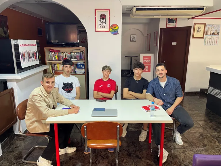 El PSOE de Alguazas se reúne con la Asociación Juvenil “Los Simios” para reforzar el compromiso con la juventud organizada