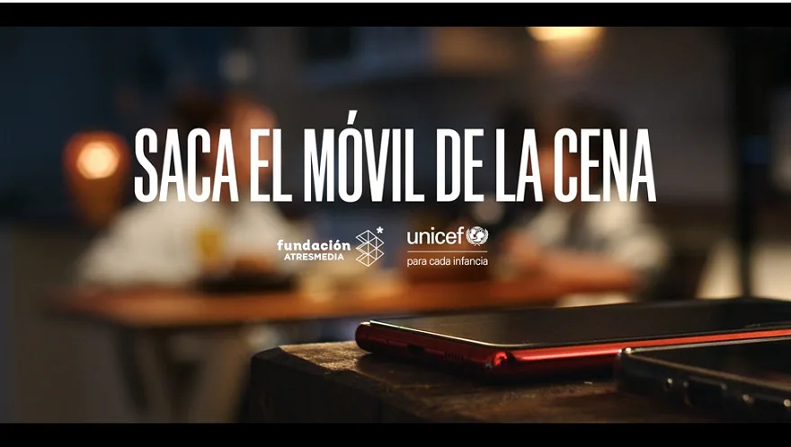 ‘Saca el móvil de la cena’: la campaña de Atresmedia y UNICEF para recuperar el diálogo en las familias ‘Saca el móvil de la cena’: la campaña de Atresmedia y UNICEF para recuperar el diálogo en las familias