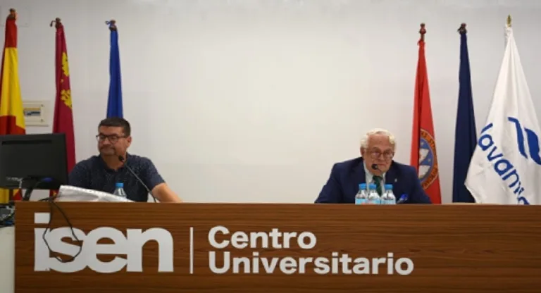 La historia industrial de Cartagena brilla en el centenario de la Escuela de Aprendices de Bazán