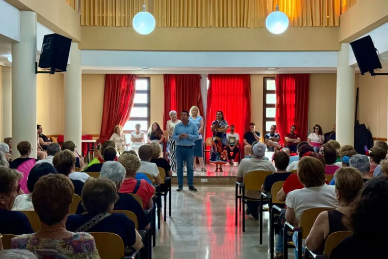 Mula clausura el curso de talleres para mayores con una jornada de convivencia y creatividad