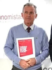 La economía de la Región de Murcia crecerá un 2,5 % en 2025, por encima de la media nacional, pero con una ralentización estructural La economía de la Región de Murcia crecerá un 2,5 % en 2025, por encima de la media nacional, pero con una ralentización estructural