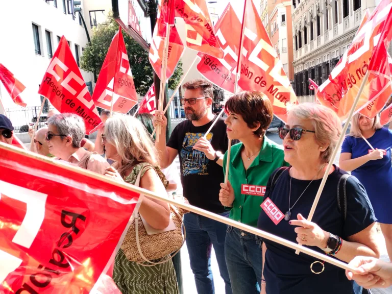 CCOO convoca huelga en Extranjería en Murcia ante el colapso y la precariedad laboral