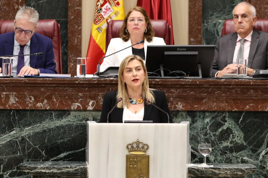 Carmina Fernández a López Miras: “Salga de la burbuja y aterrice en la Región de Murcia real”