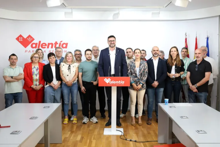 Ginés Ruiz Maciá presenta su precandidatura para liderar el PSOE en el municipio de Murcia