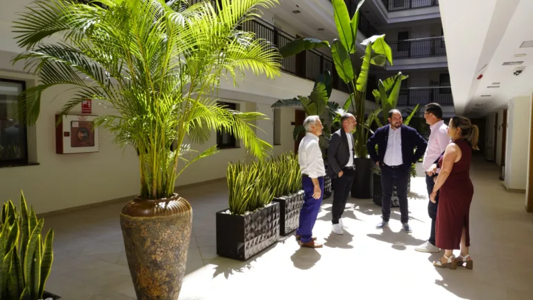 Los Alcázares refuerza su apuesta por el turismo de calidad con la apertura del nuevo Apartahotel Punta Calera