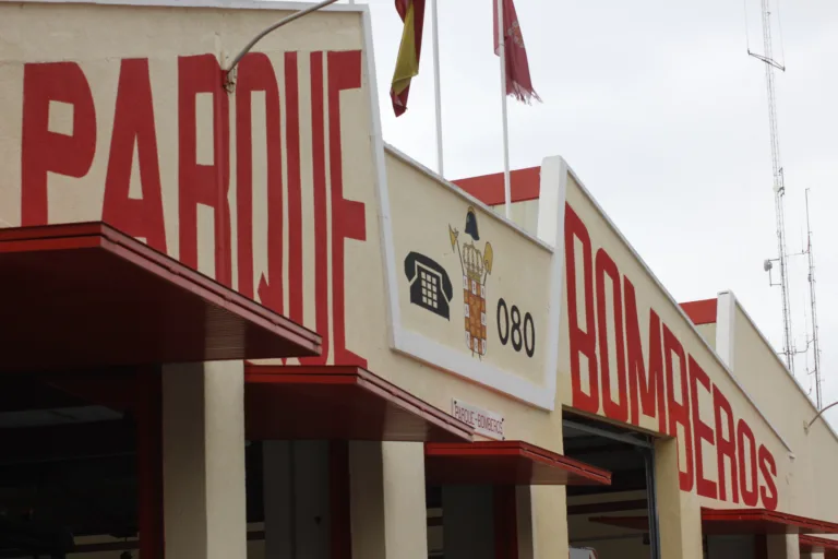 El PSOE exige la reapertura inmediata del parque de bomberos de San Ginés tras quince años cerrado