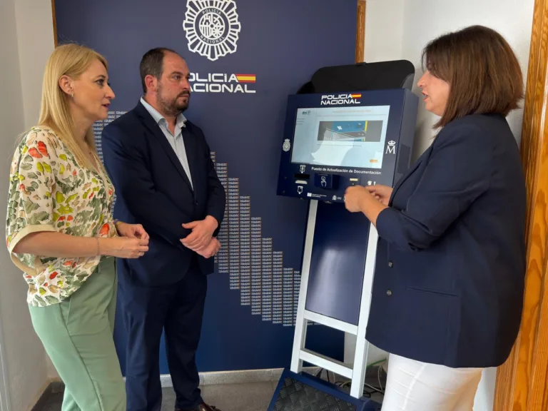 Los Alcázares estrena Punto de Actualización de DNI electrónico abierto las 24 horas sin cita previa