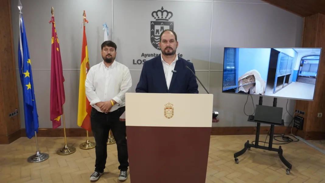 Rueda de prensa Mario Pérez Cervera El alcalde de Los Alcázares, “sorprendido” por la decisión del F.C. Cartagena de no entregar los fondos solidarios prometidos tras la DANA