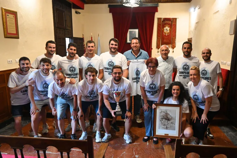 El Ayuntamiento de Mula rinde homenaje al CFS Niño de Mula por su victoria en la V Copa Federación de Fútbol Sala