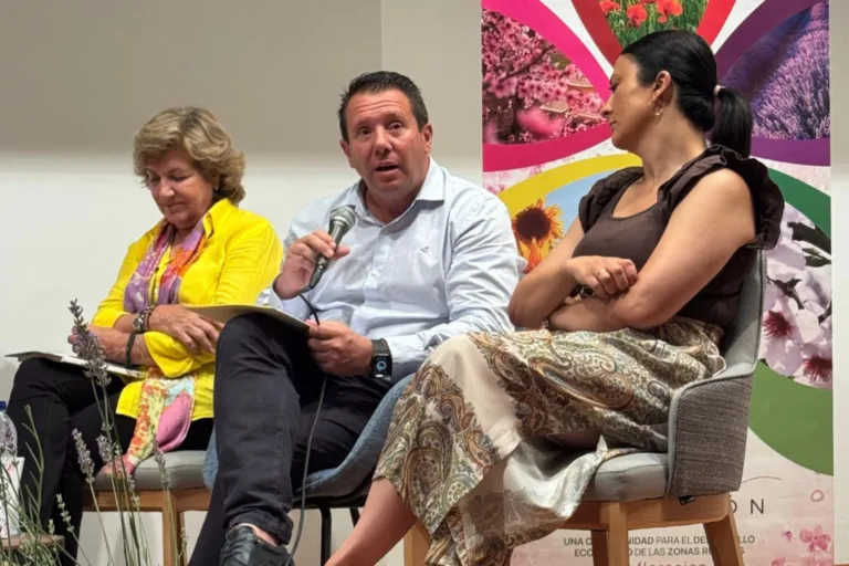 Mulaflor se consolida como referente estatal de turismo sostenible en el Foro Nacional de Floración