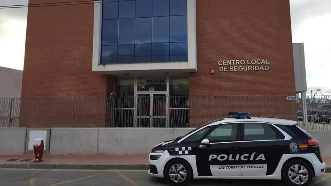 Los coches de la Policía Local de Las Torres de Cotillas, parados por falta de combustible