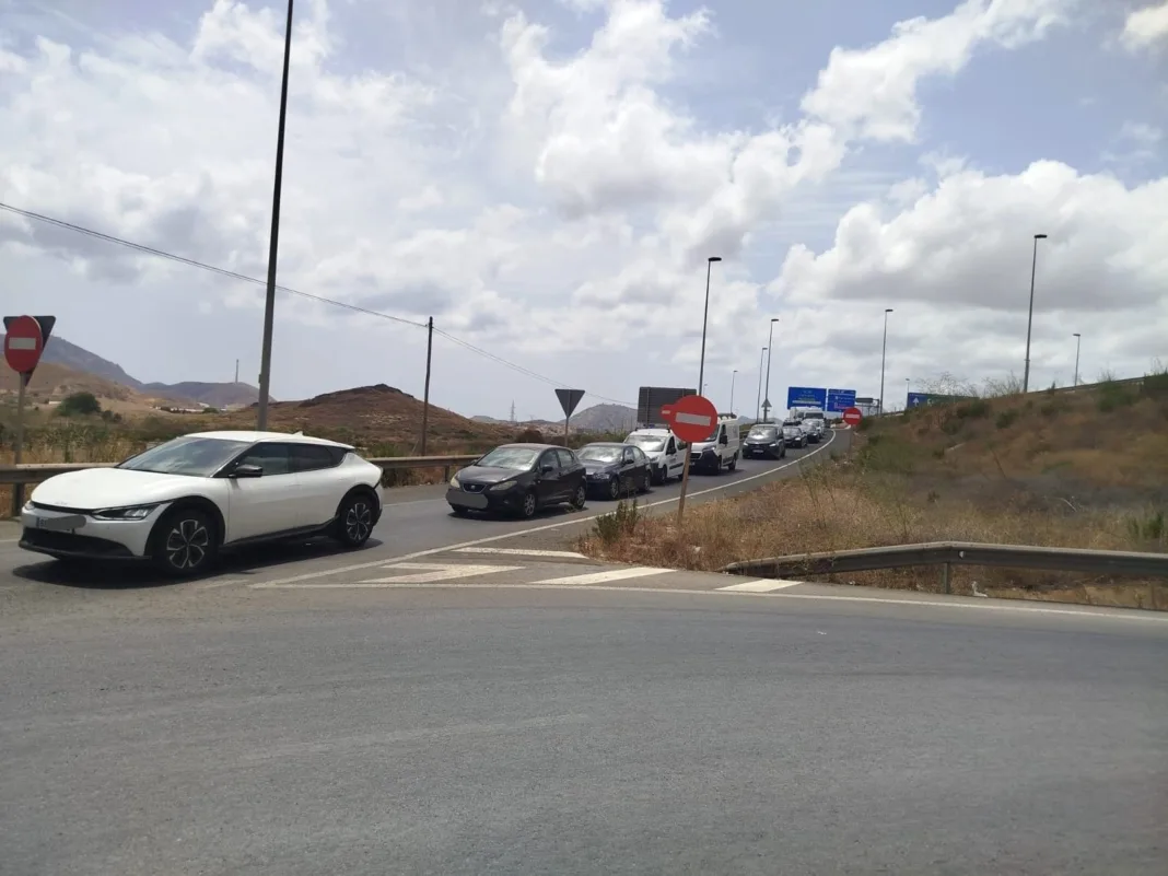 El PCAN reclama un segundo carril de acceso al polígono Cabezo Beaza y al Parque Mediterráneo ante el colapso diario del tráfico
