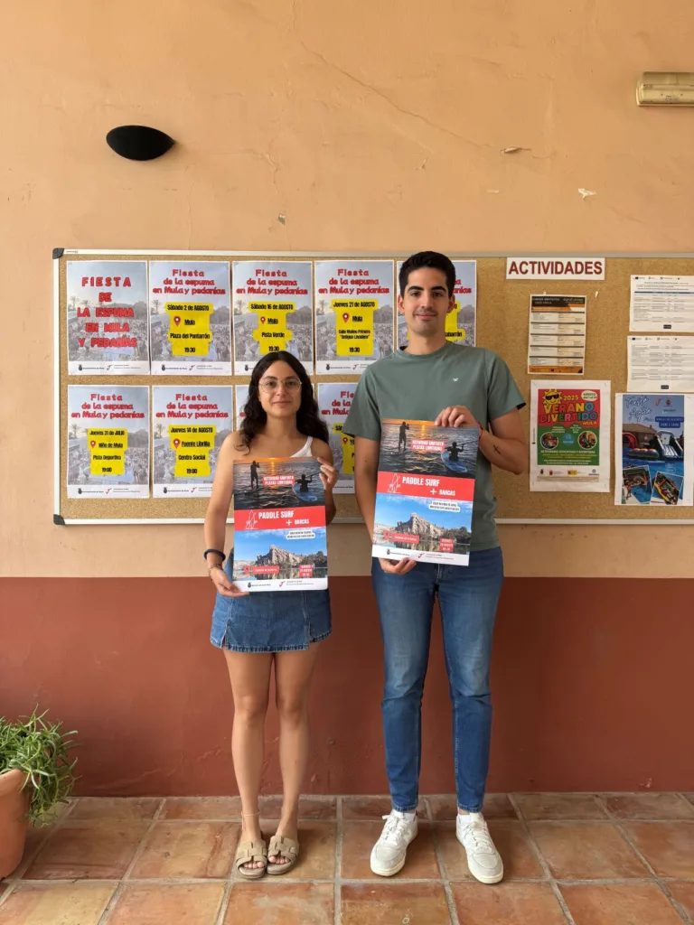 Los jóvenes de Mula eligen remar: Paddle Surf y barcas en el Pantano de La Cierva