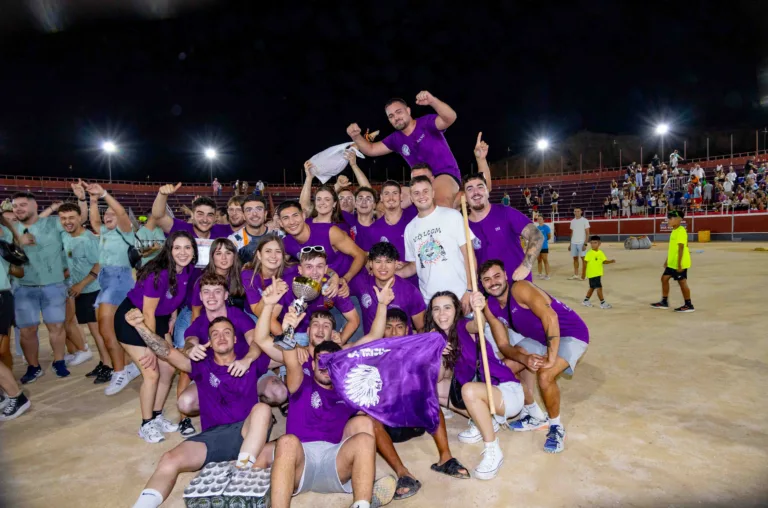 La peña “La Tribu” conquista el Grand Prix 2025 en una plaza de toros abarrotada en Calasparra