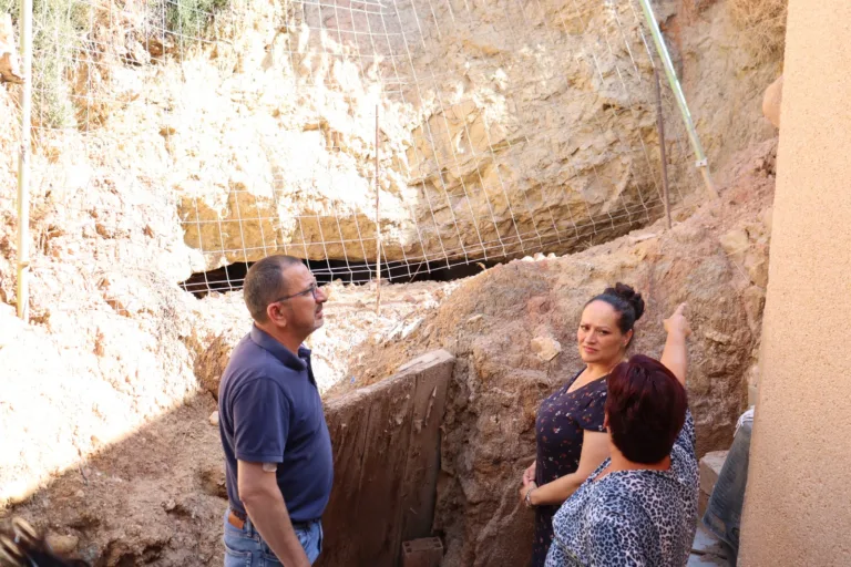 El PSOE exige una actuación urgente para evitar el colapso de una casa cueva en Lorca