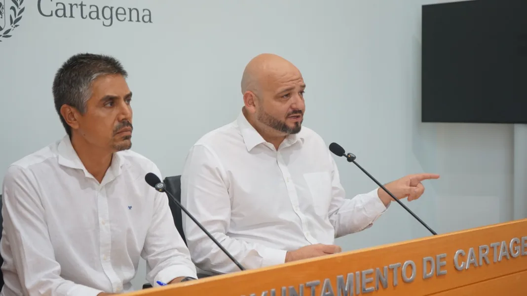 MC y PSOE exigen una Comisión de Investigación por la compra opaca de la parcela contaminada en Los Mateos MC y PSOE exigen una Comisión de Investigación por la compra opaca de la parcela contaminada en Los Mateos