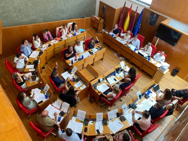 El PSOE acusa a PP y Vox de “traicionar” al comercio y la hostelería de Lorca al votar contra un plan de apoyo ante el caos del tráfico