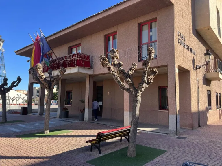 El alcalde de Alguazas acusa a su exconcejal de fraude y malversación y anuncia que lo ha denunciado