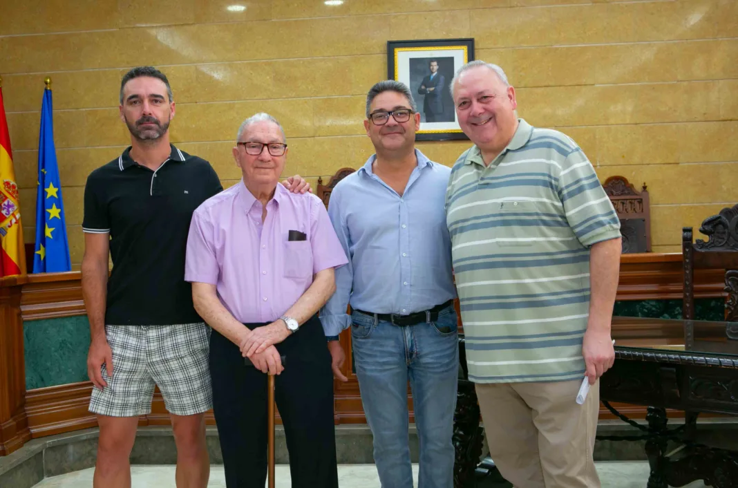 El Ayuntamiento de Calasparra concede las Ayudas Galindo a nueve jóvenes músicos del municipio El Ayuntamiento de Calasparra concede las Ayudas Galindo a nueve jóvenes músicos del municipio