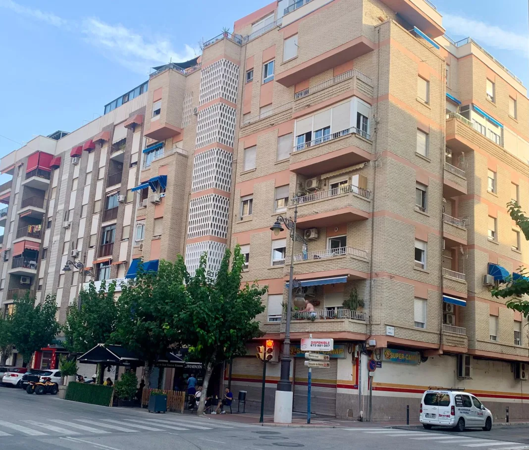 El PSOE denuncia el fiasco del plan ‘Vive en Molina’ del PP: solo dos viviendas se han adherido