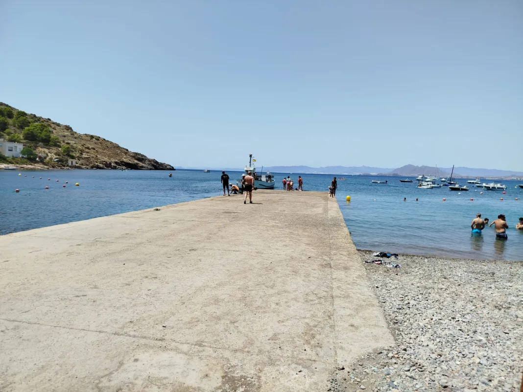 El muelle de La Azohía se queda sin la reforma prometida por la Comunidad Autónoma, denuncia el Partido Cantonal de Cartagena El muelle de La Azohía se queda sin la reforma prometida por la Comunidad Autónoma, denuncia el Partido Cantonal de Cartagena