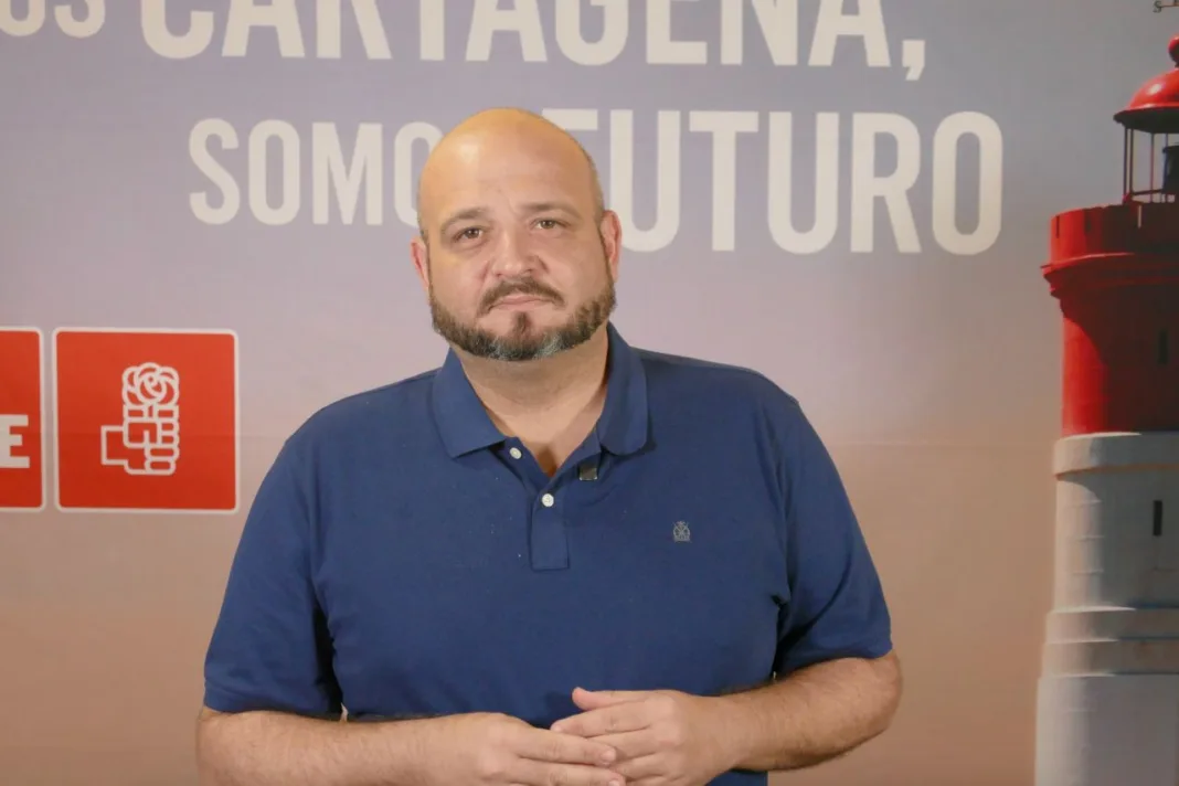 El PSOE denuncia que la falta de proyecto e inversiones del PP alimenta los movimientos segregacionistas en La Manga El PSOE denuncia que la falta de proyecto e inversiones del PP alimenta los movimientos segregacionistas en La Manga