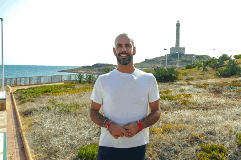 El PSOE denuncia la falta de infraestructuras y el abandono de Cabo de Palos en plena temporada turística