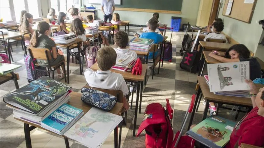 CCOO denuncia la precariedad estructural en la contratación de intérpretes y auxiliares educativos en la Región de Murcia CCOO denuncia la precariedad estructural en la contratación de intérpretes y auxiliares educativos en la Región de Murcia