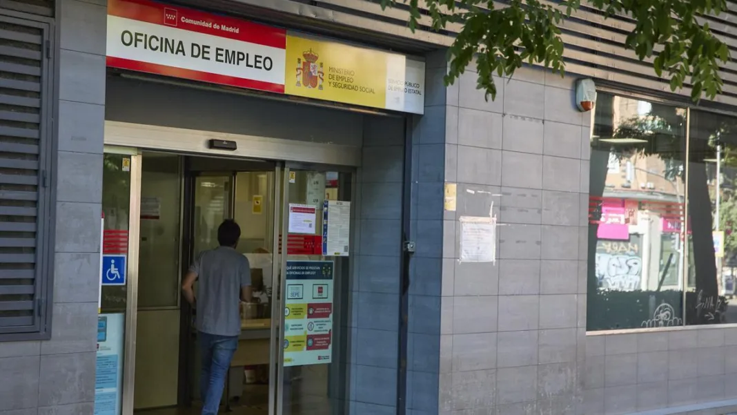 Nuevo récord de empleo en España con 21,87 millones de afiliaciones a la Seguridad Social en julio Nuevo récord de empleo en España con 21,87 millones de afiliaciones a la Seguridad Social en julio