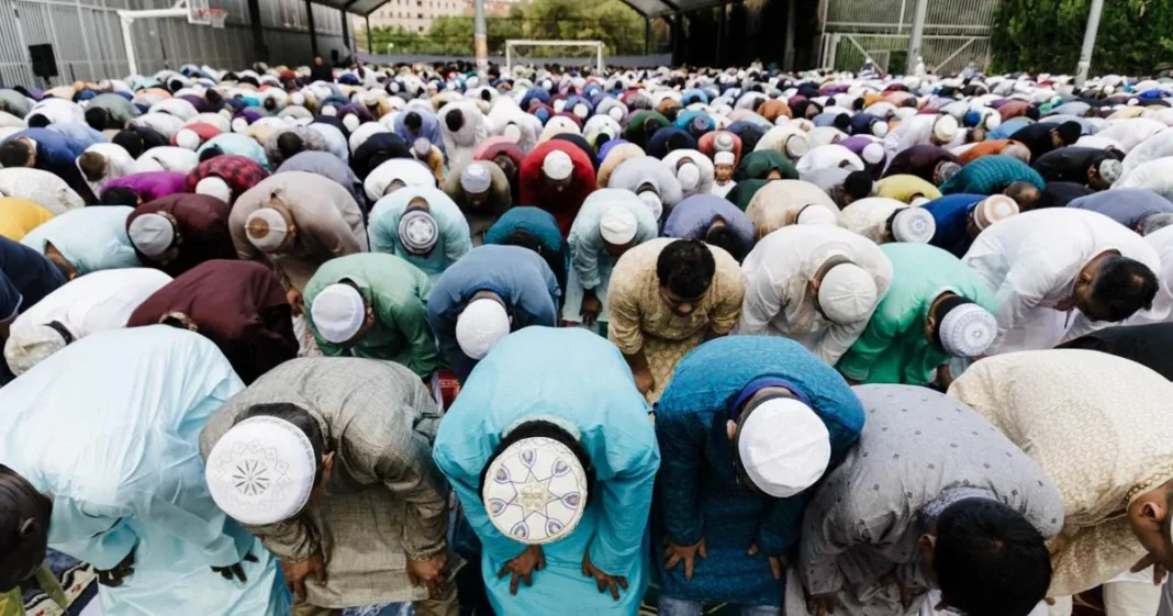 El PSOE denuncia que PP y Vox convierten la Región de Murcia en “un laboratorio de la ultraderecha” El PSOE denuncia que PP y Vox convierten la Región de Murcia en “un laboratorio de la ultraderecha”