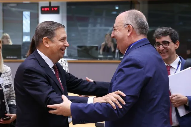 Planas: “Trabajamos para lograr un acuerdo europeo favorable para agricultores, ganaderos y pescadores” Planas: “Trabajamos para lograr un acuerdo europeo favorable para agricultores, ganaderos y pescadores”