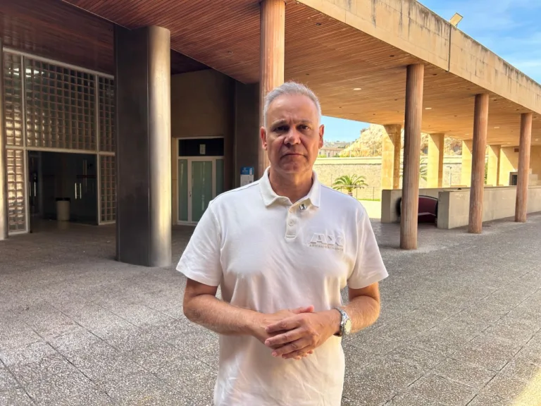 PSOE denuncia el abandono de la estación de autobuses de Cartagena