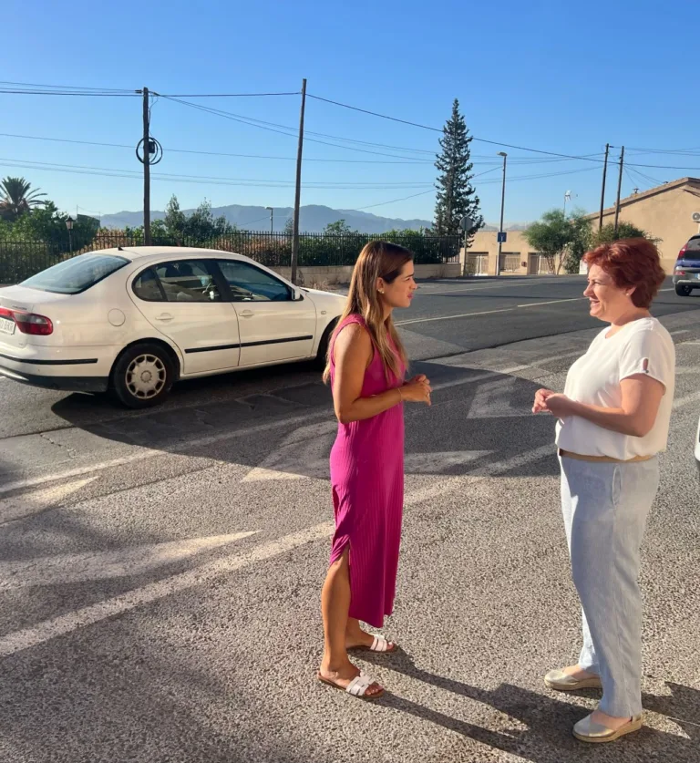 El PSOE exige ya la acera en la avenida Alejandro Valverde de El Esparragal